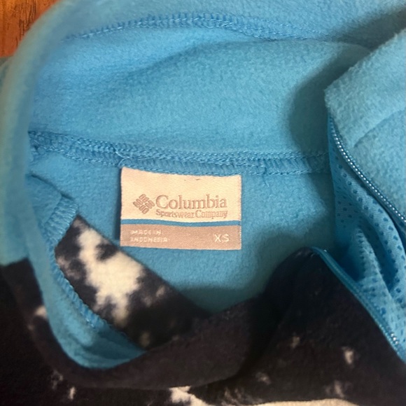Columbia Women’s  NWT Fleece Pullover Sweatshirt with Front Pocket, Size XS - Picture 2 of 6